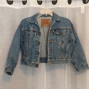 Levi’s cropped denim jacket